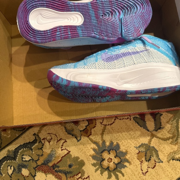 Women’s w.G.T hustle 3 pb size 7 basketball shoes special edition nwt - Picture 4 of 4